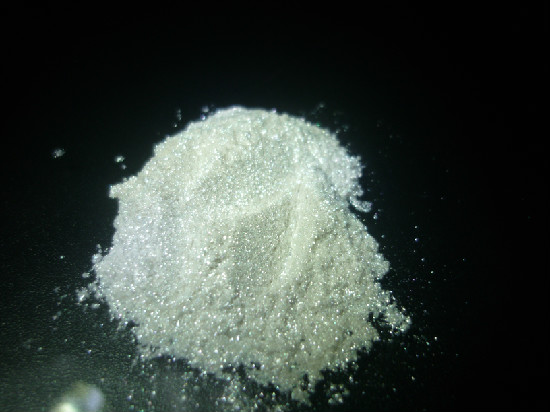 Polvo de mica nacarada blanca brillante, 20–100 μm – KT-153 - Kolortek