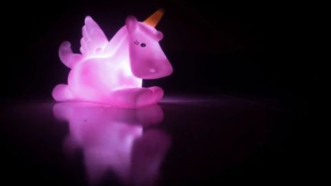 Pigmentos fosforescentes para plásticos de seguridad y juguetes