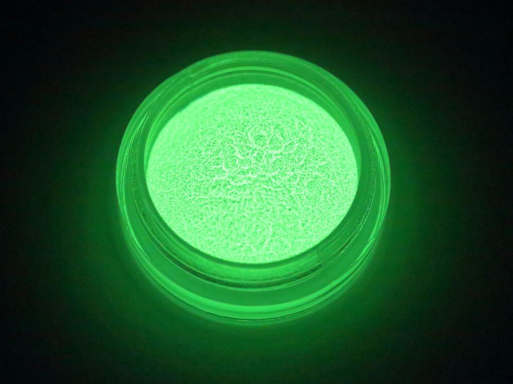 glow in the dark pigment
