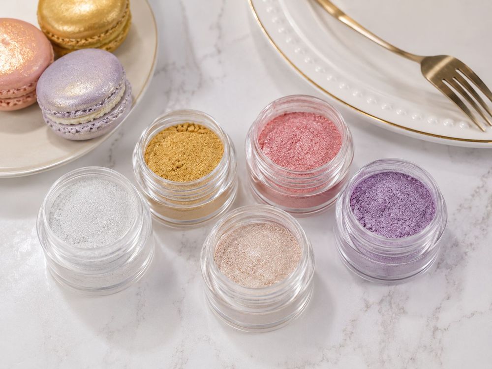 edible luster dust for desserts